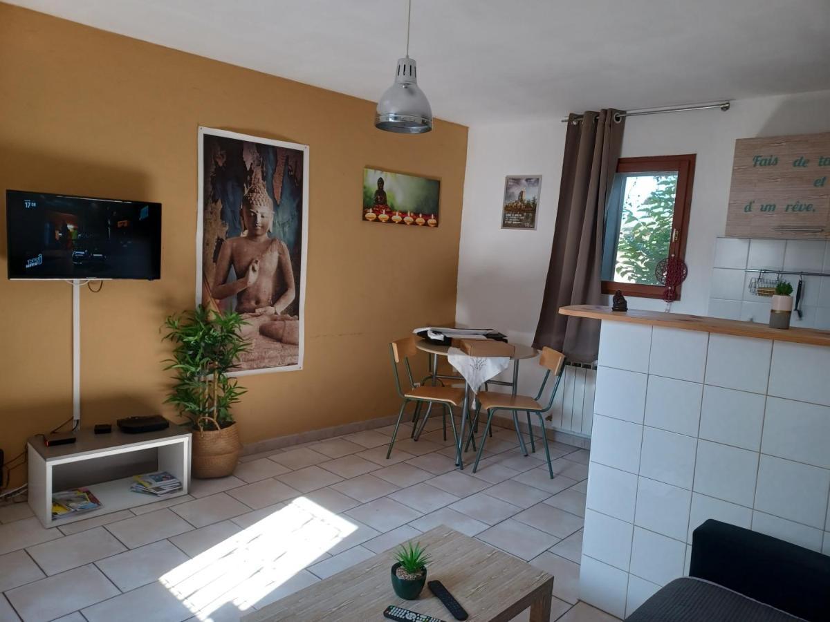 Jolie petite maison idéalement située Arlés Exterior foto